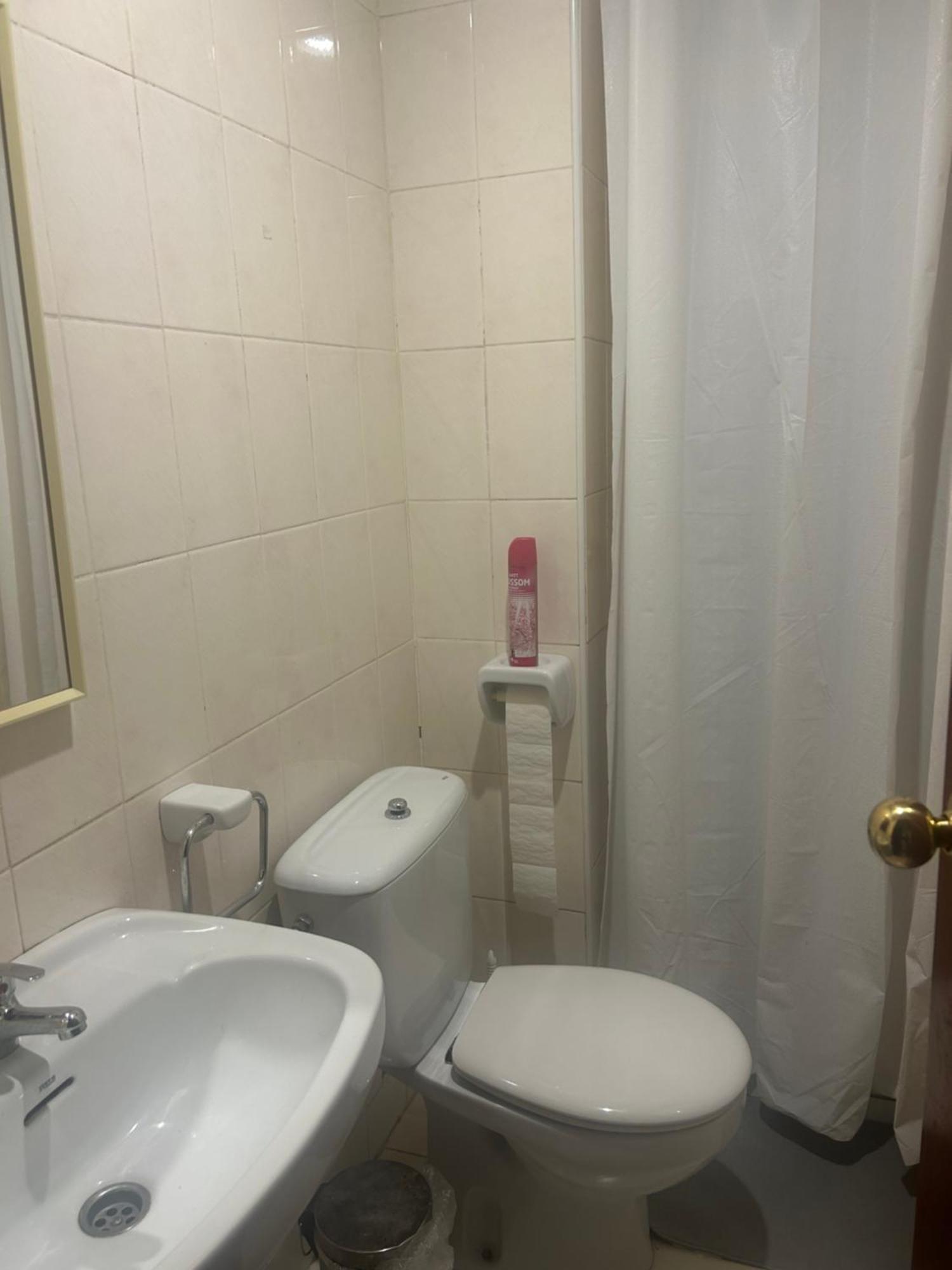 Habitacion Doble En Figueres Lejlighed Figueres  Eksteriør billede